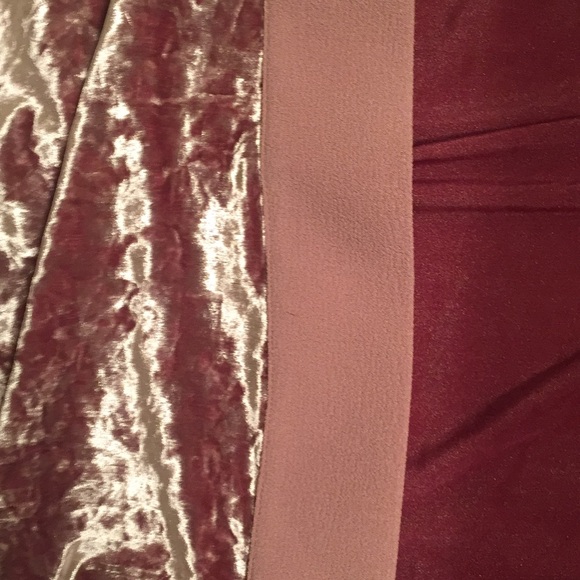 Zara Pink Velvet Shawl - Picture 3 of 3